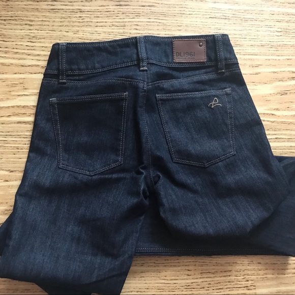 Long dark wash denim boot cut jeans size 24 - Picture 2 of 3